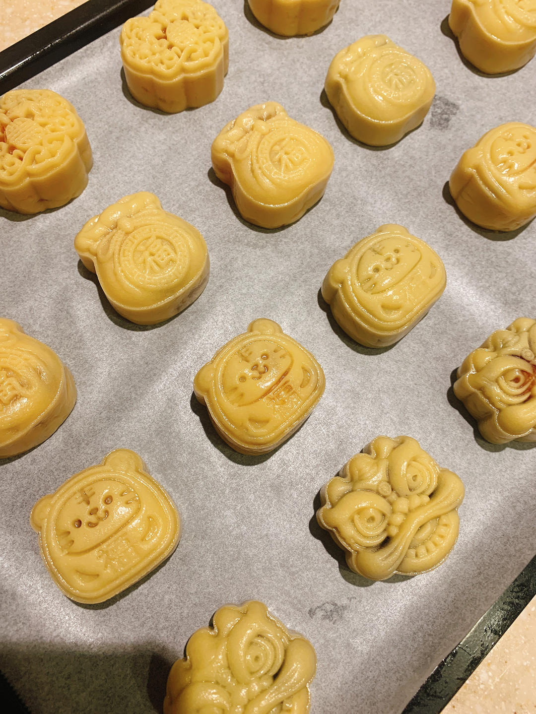 广式月饼—蛋黄莲蓉月饼