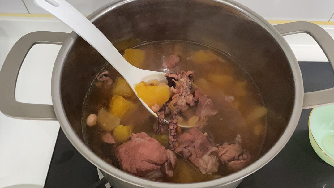 花生木瓜章鱼汤（美容养颜、美胸下奶）