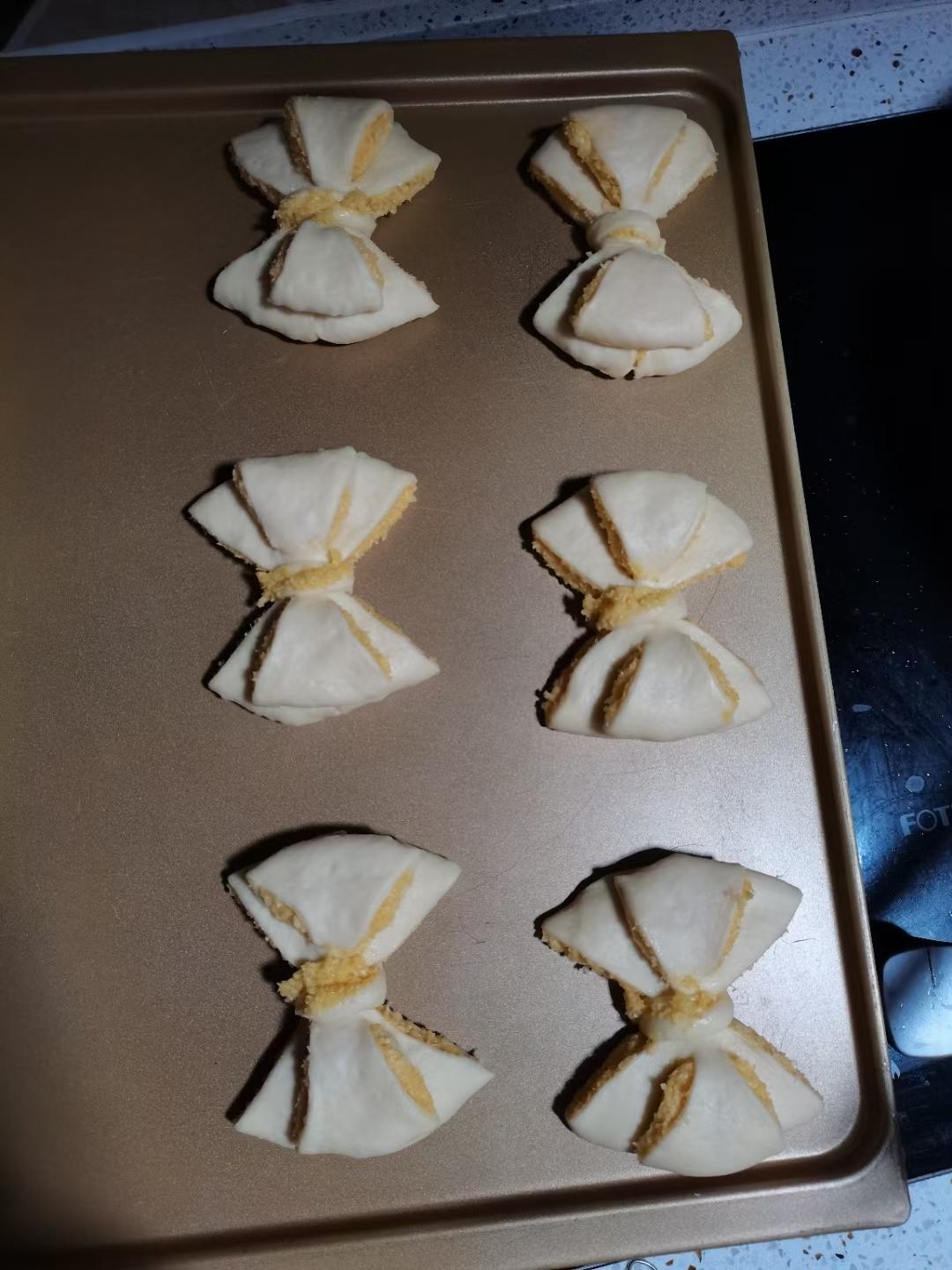 老夫的少女心蝴蝶结面包