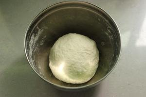 24图详解如何制作一道美味绝伦的---『油渣葱花饼』的做法 步骤2