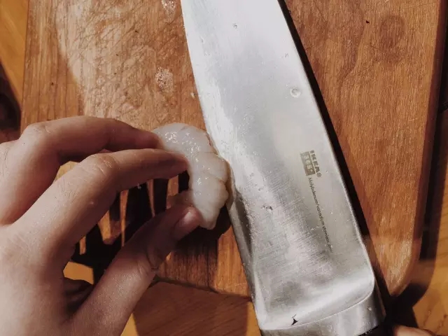 虾滑泡菜锅的做法 步骤2