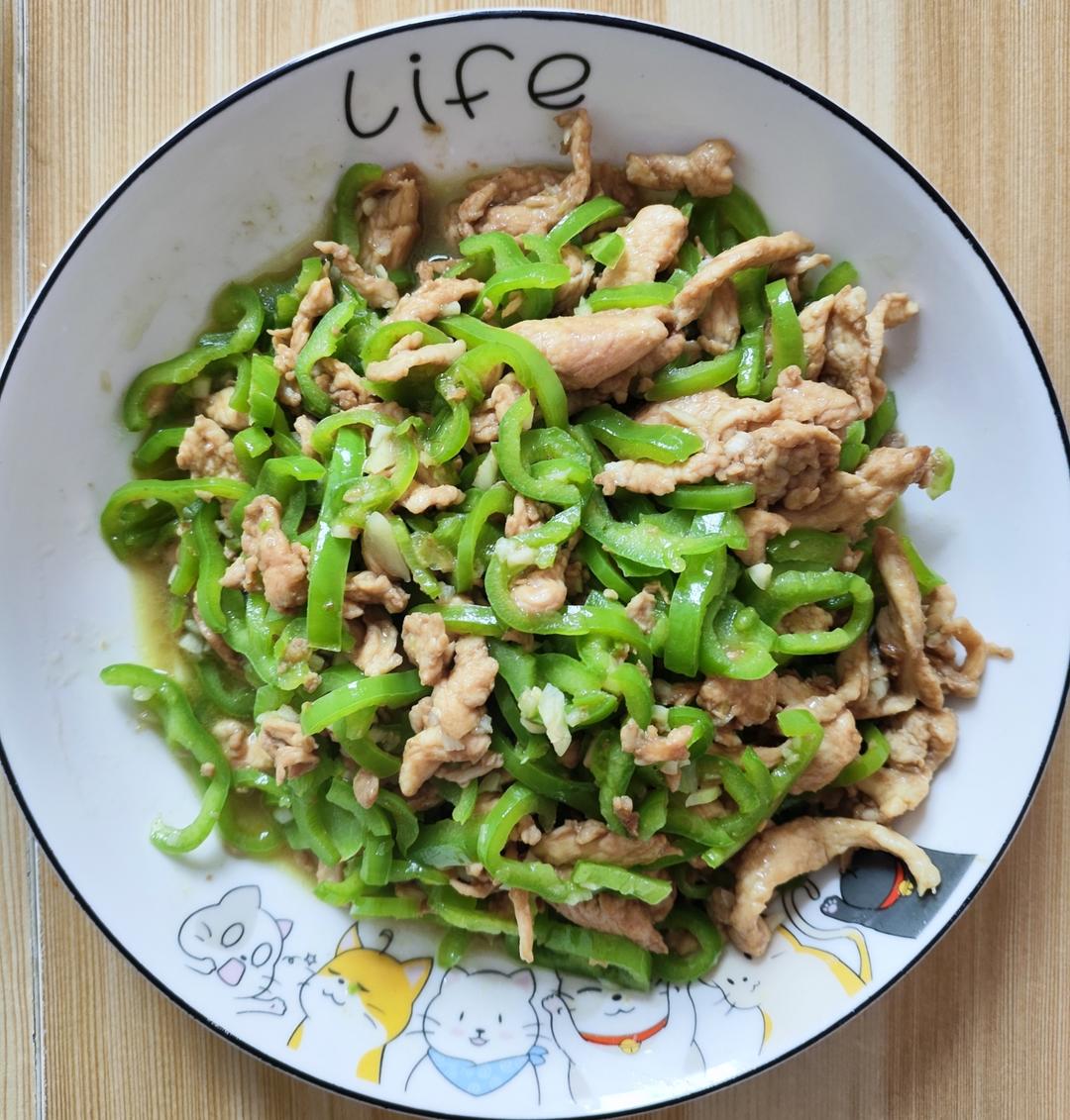 巨好吃的青椒炒鸡胸肉丝，超下饭