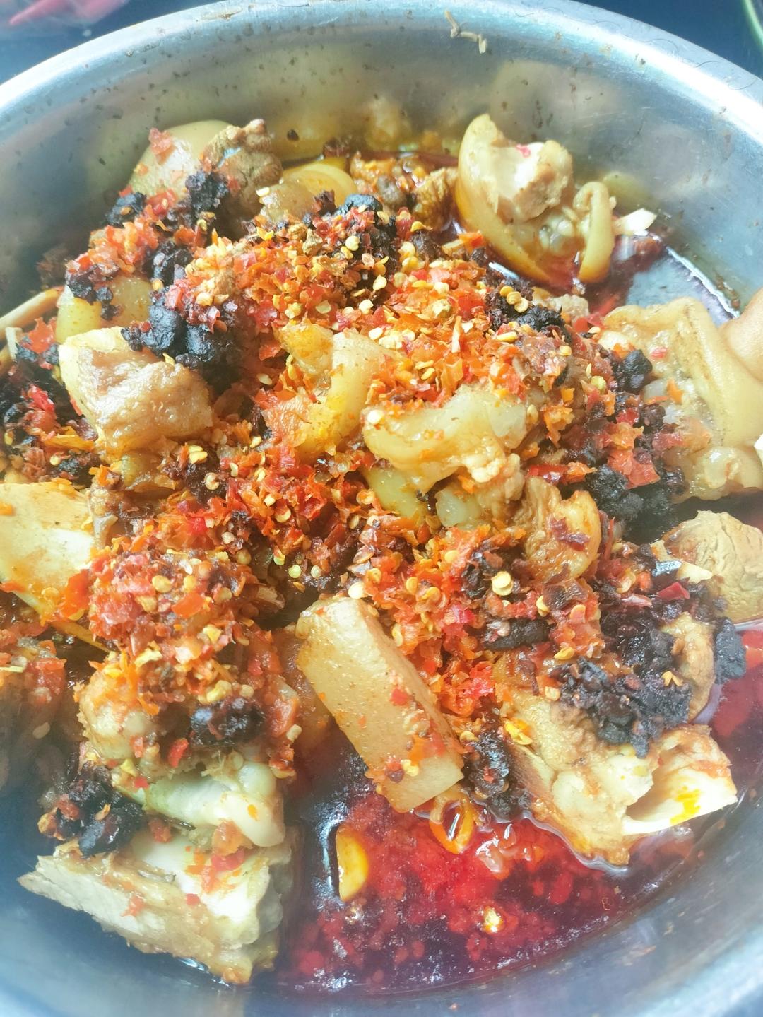 懒人神菜老干妈蒸猪脚