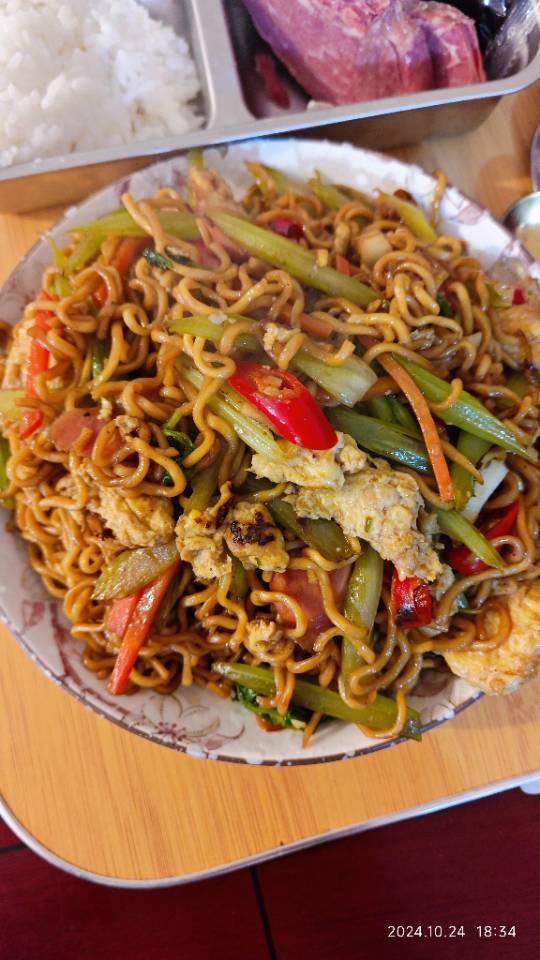 秒杀路边摊的炒方便面