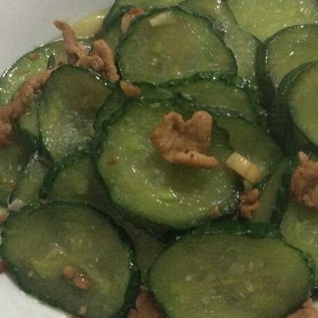 黄瓜炒肉片