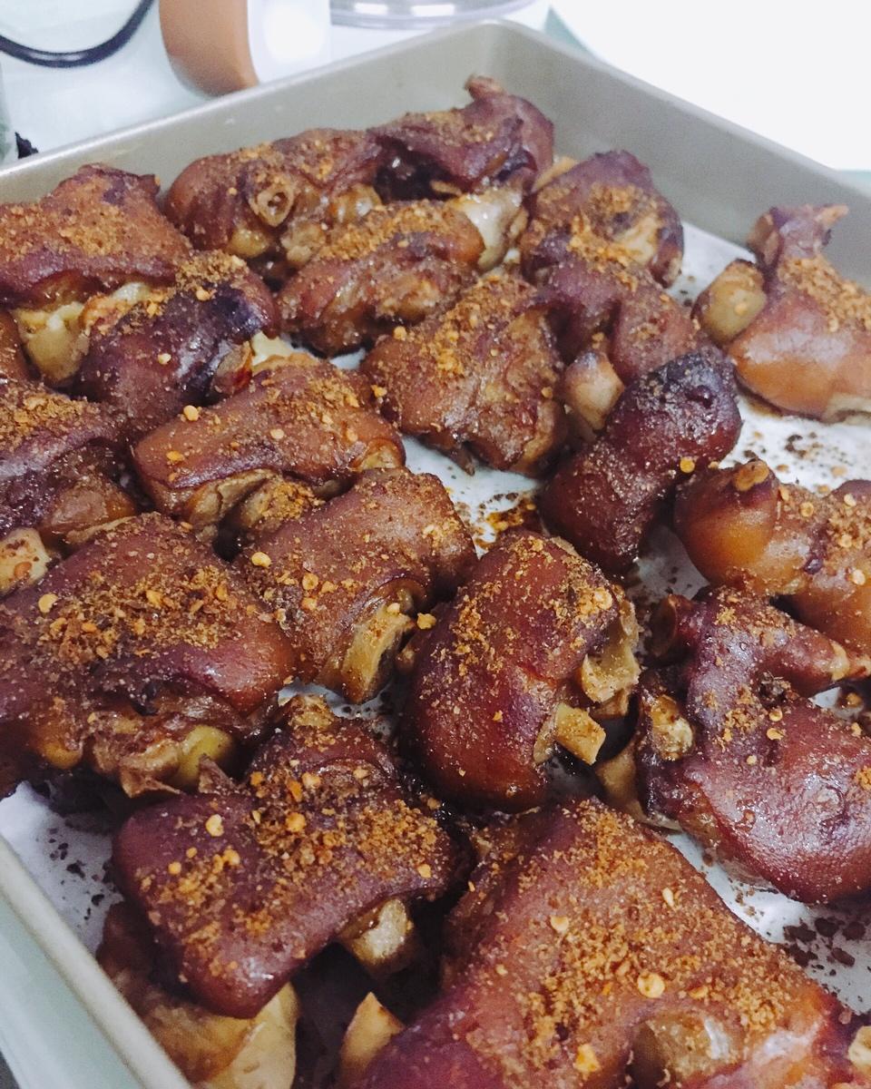 香酥烤猪蹄