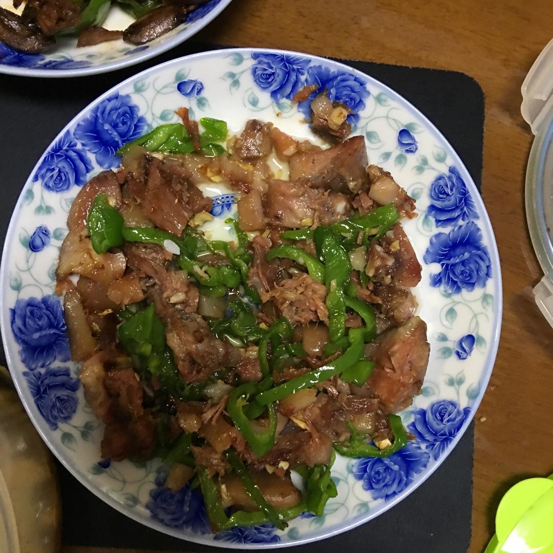 尖椒炒猪头肉