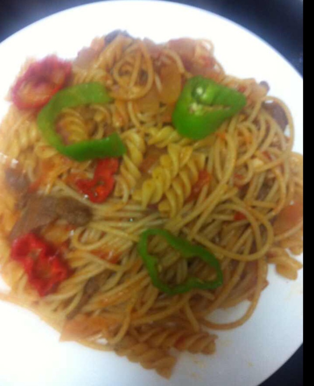 黑椒牛柳炒意面