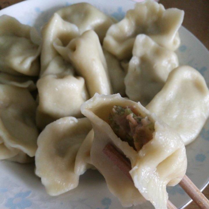 芹菜胡萝卜猪肉水饺