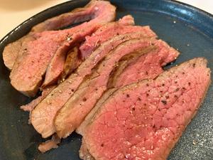 【Roast Beef/ローストビーフ】不用烤箱！只用电饭煲的日式低温慢烤牛肉的做法 步骤8