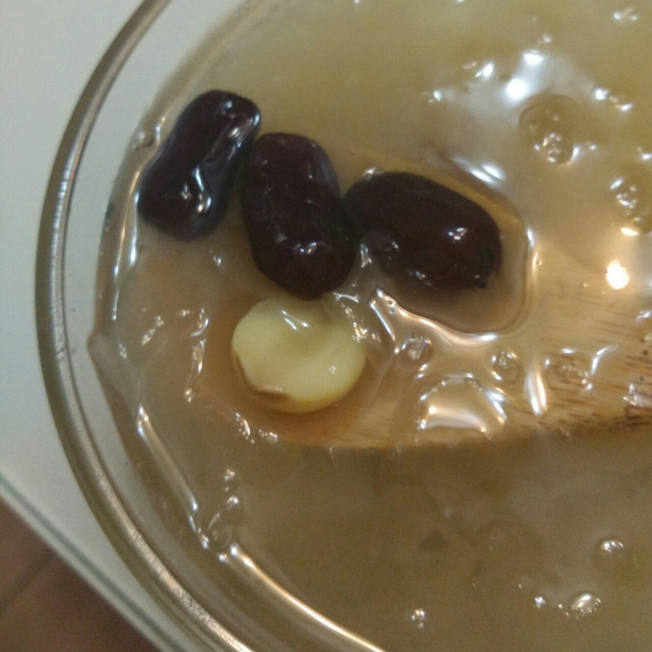 红枣银耳莲子羹