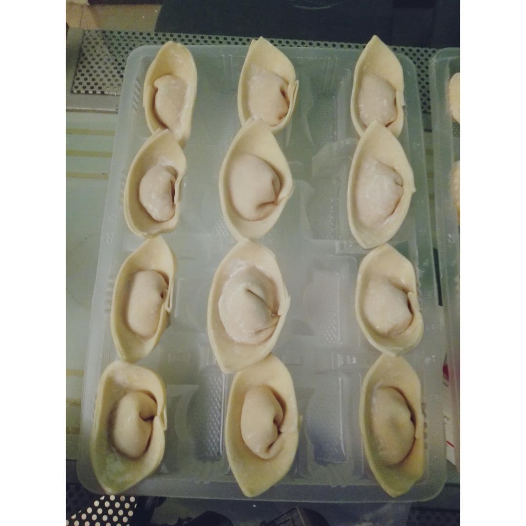 元宝馄饨的包法