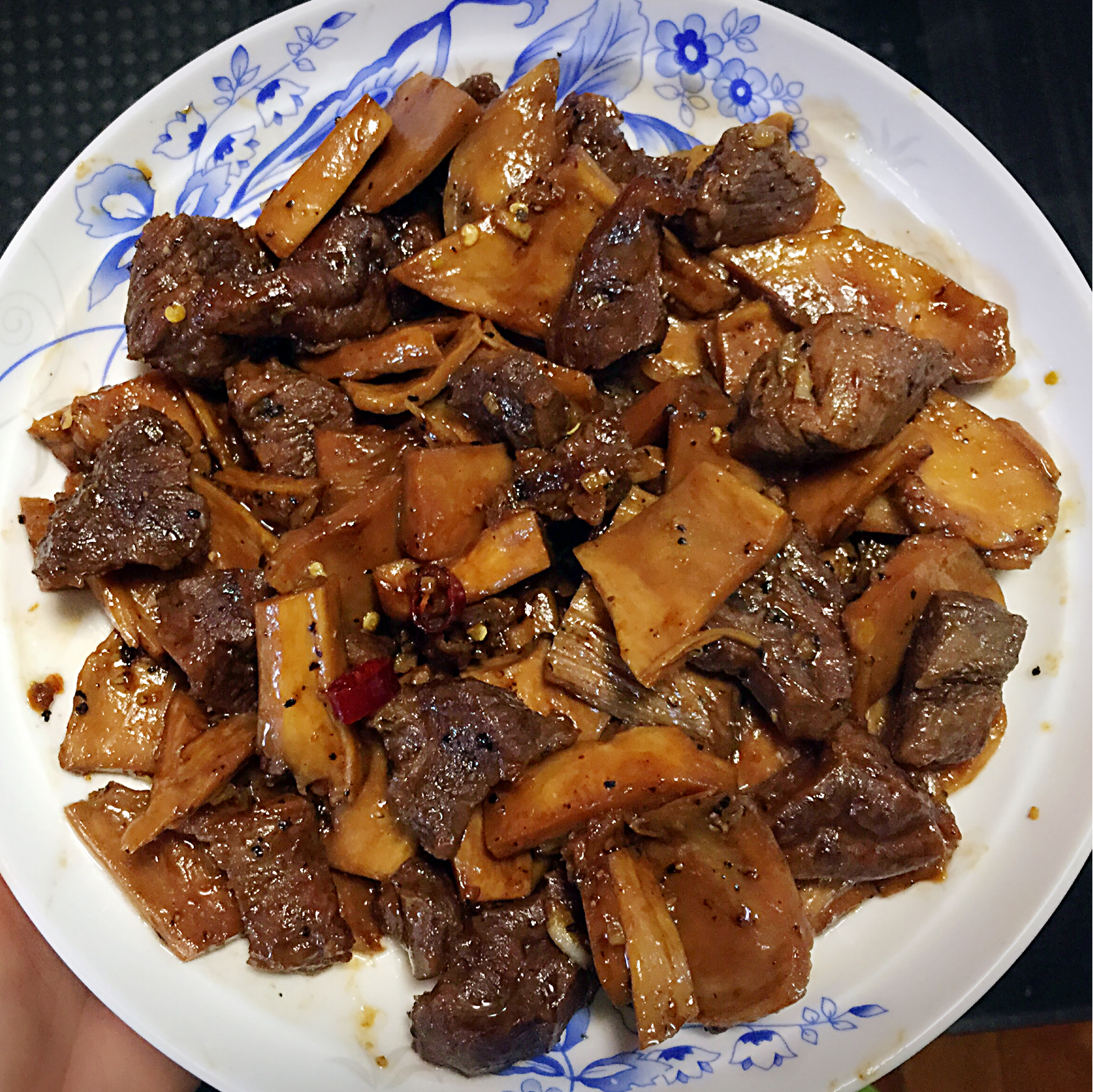 黑椒杏鲍菇牛肉粒