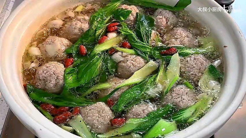 莲藕肉丸汤