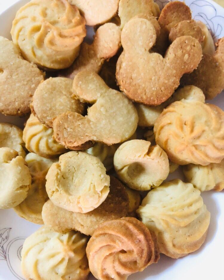 没有黄油也同样做出香酥不腻，花纹立体清晰的曲奇