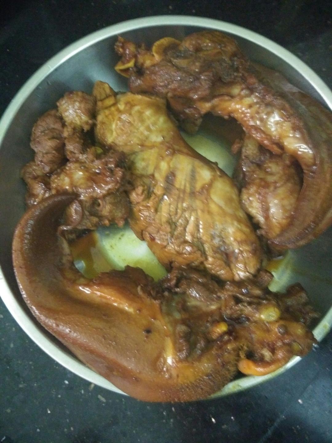 秘制卤猪舌的做法