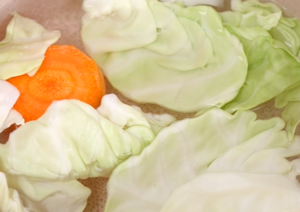 9月+宝宝辅食：蔬菜蛋花粥的做法 步骤1