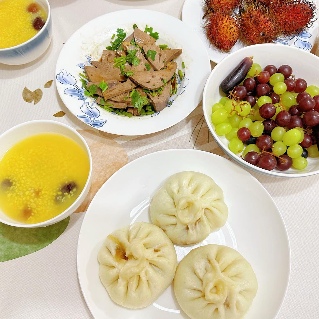 酱肉小笼包99%还原早餐店