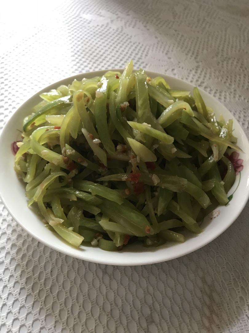 凉拌莴苣(莴笋)丝