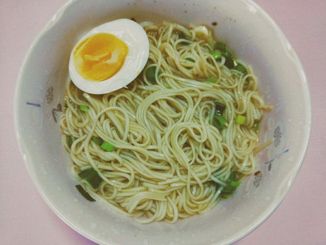 一碗热汤面