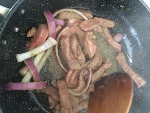 杭椒牛肉的做法 步骤3