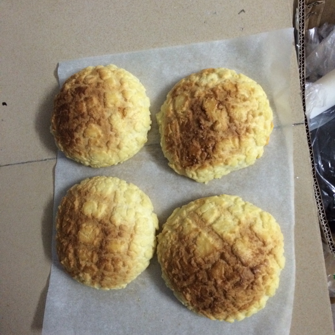 菠萝包