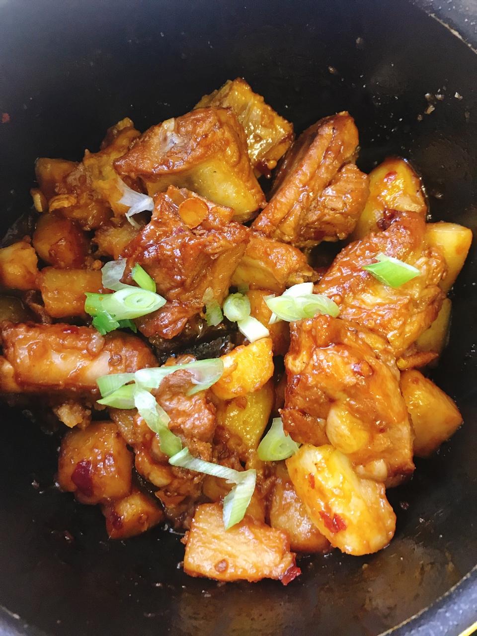 川味土豆烧排骨