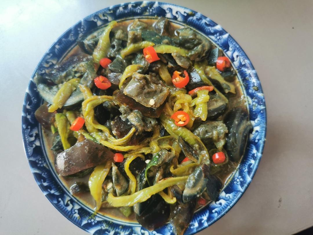 最简单下饭神器🫑擂椒皮蛋