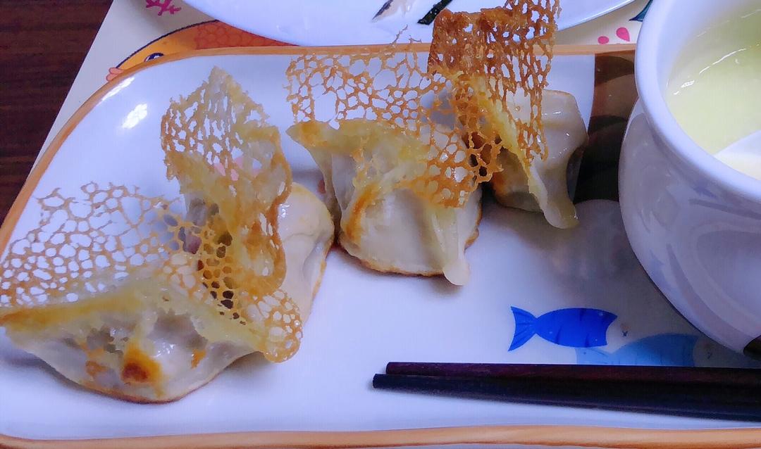 冰花蕾丝煎饺