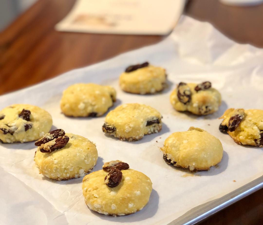 简易葡萄干司康