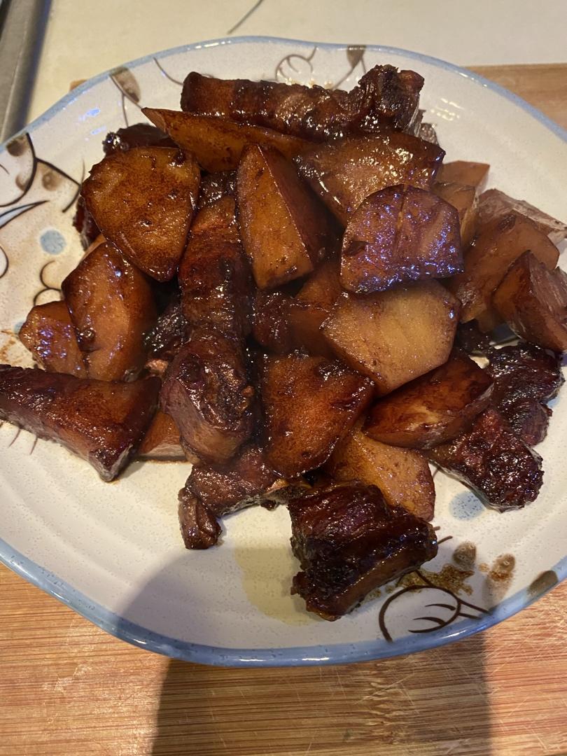 红烧肉炖土豆（丝毫不腻）