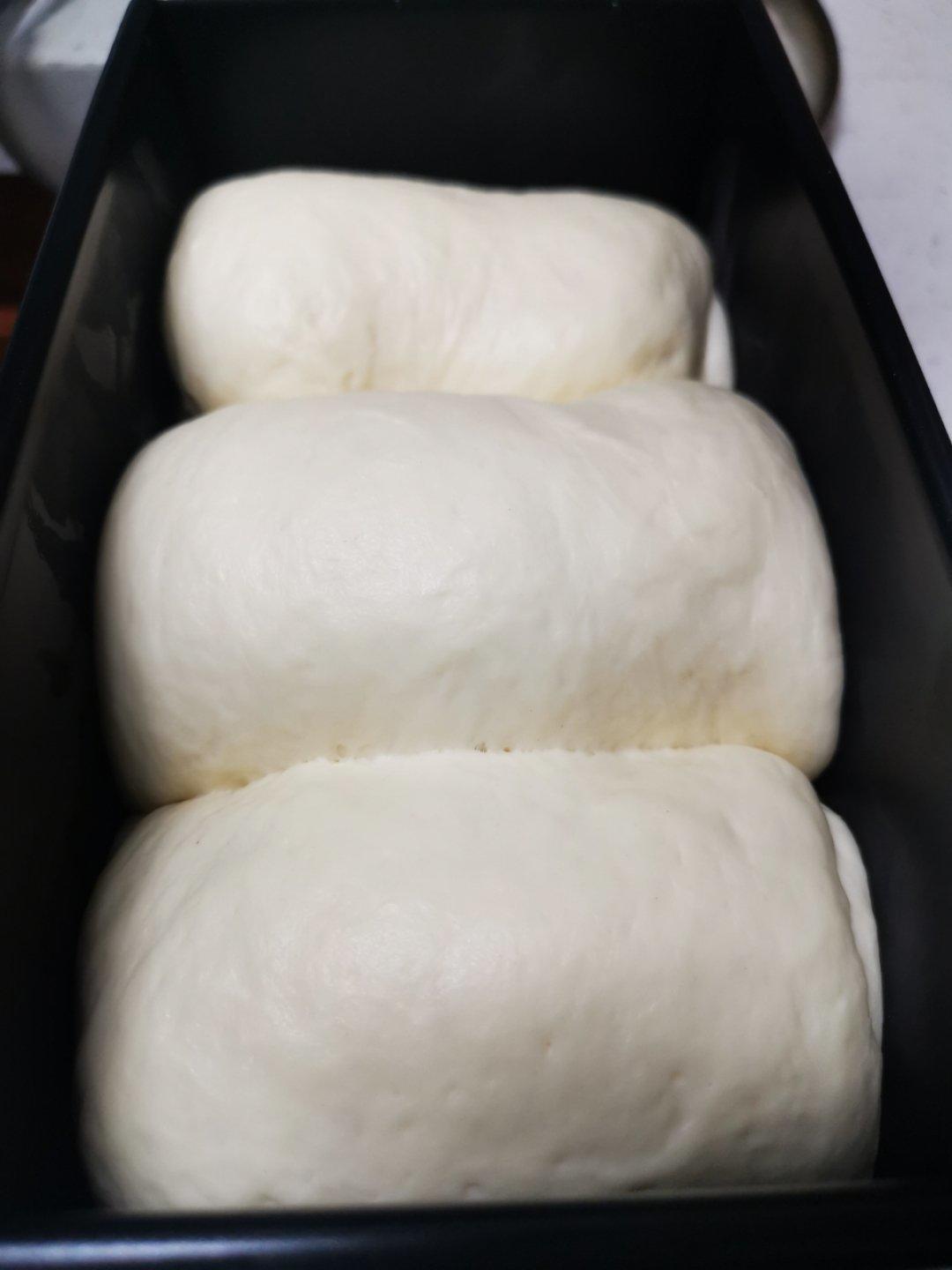 【小高姐】早餐白面包 极简主义的手工面包