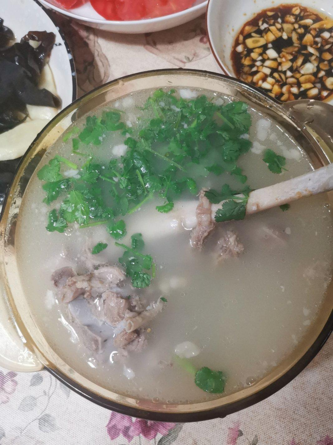 远黛儿做的清炖羊肉汤