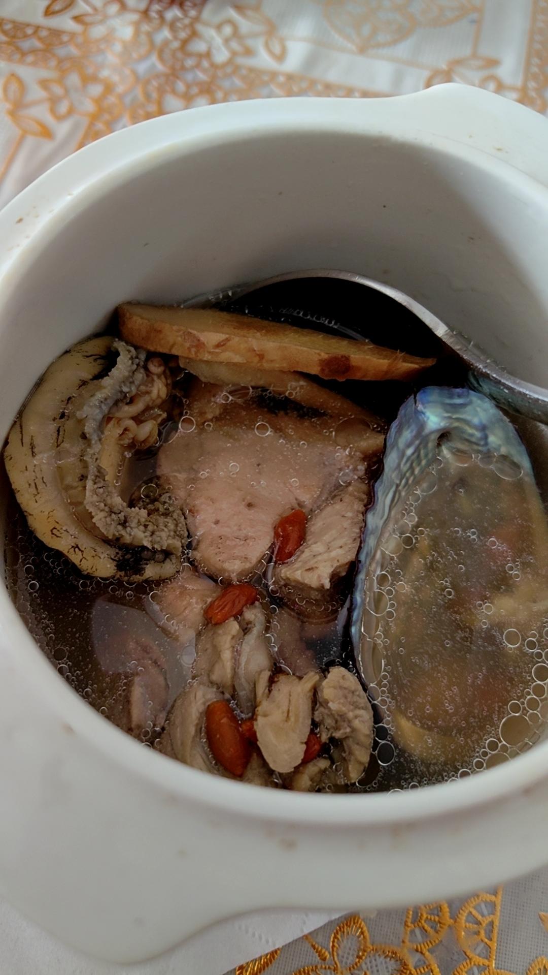 鲍鱼骨头汤