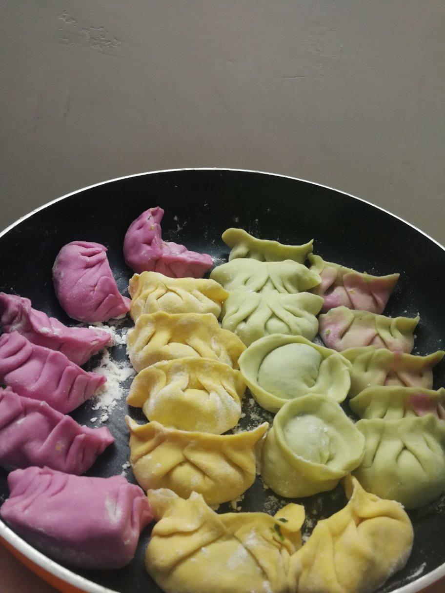 彩色饺子