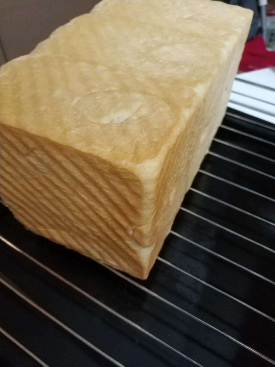 软到没朋友的吐司