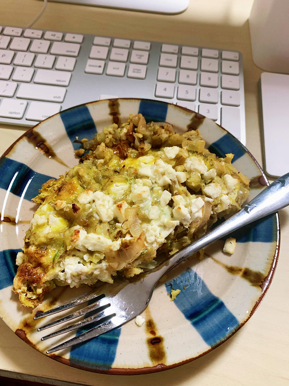 早餐:卷心菜红薯feta奶酪蛋饼516kCal