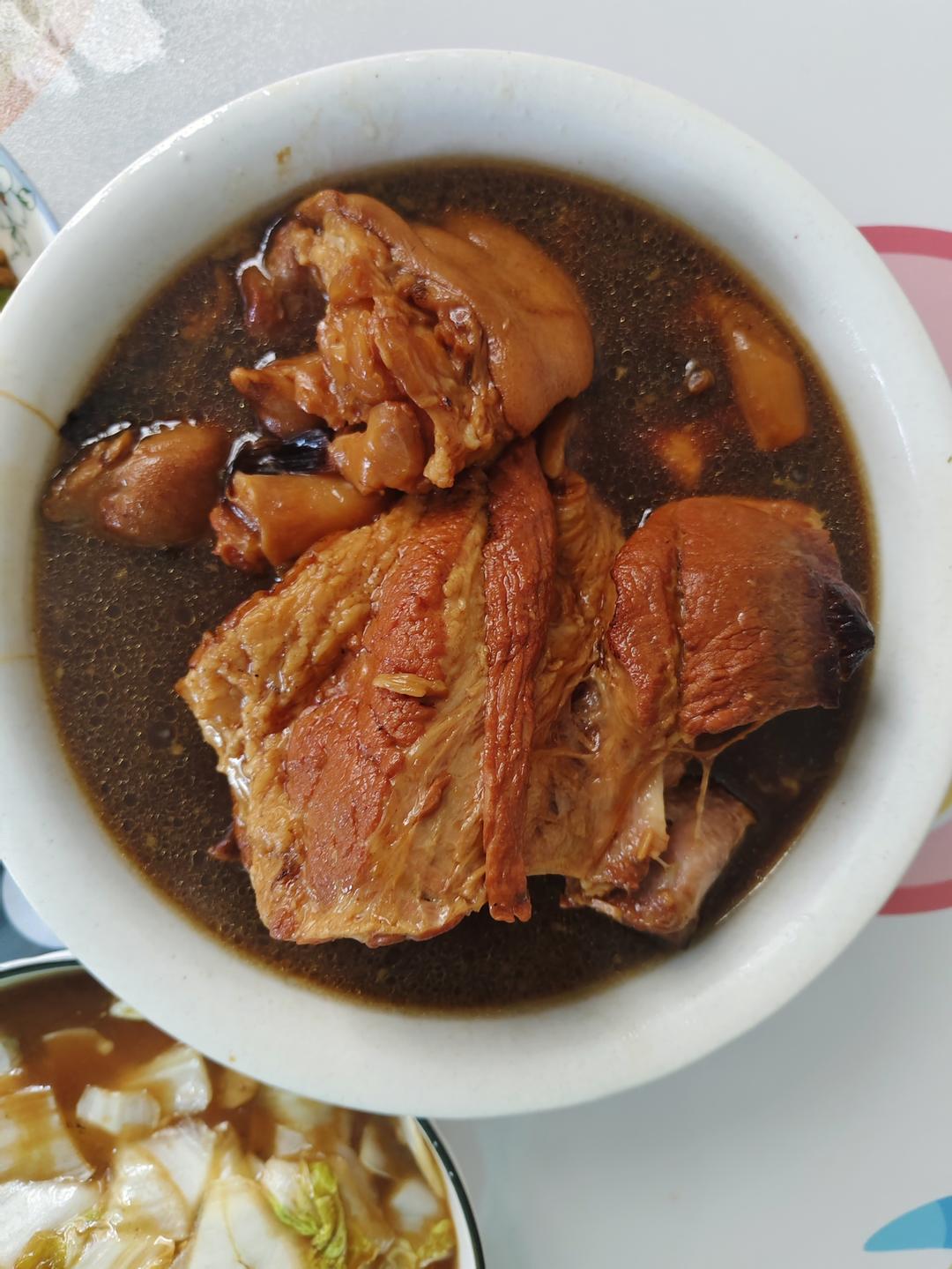 【红烧肘子】（家庭版卤蹄膀）