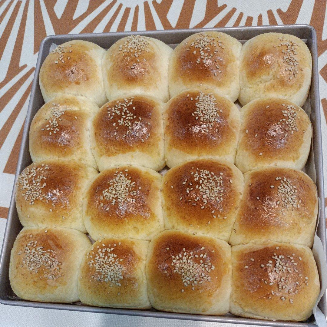 🥛超简单快手，柔软拉丝，一次发酵，牛奶小餐包