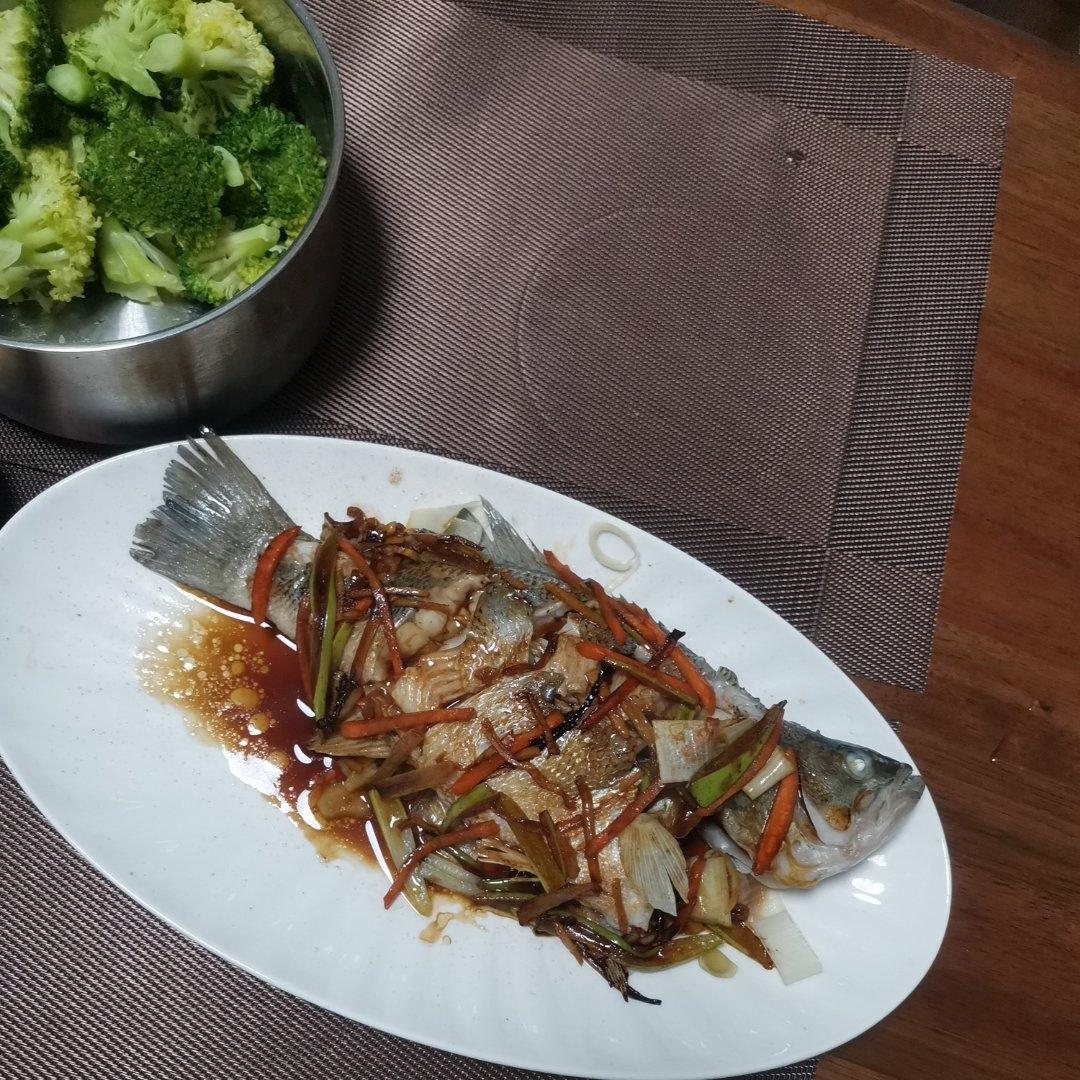 清蒸鲈鱼