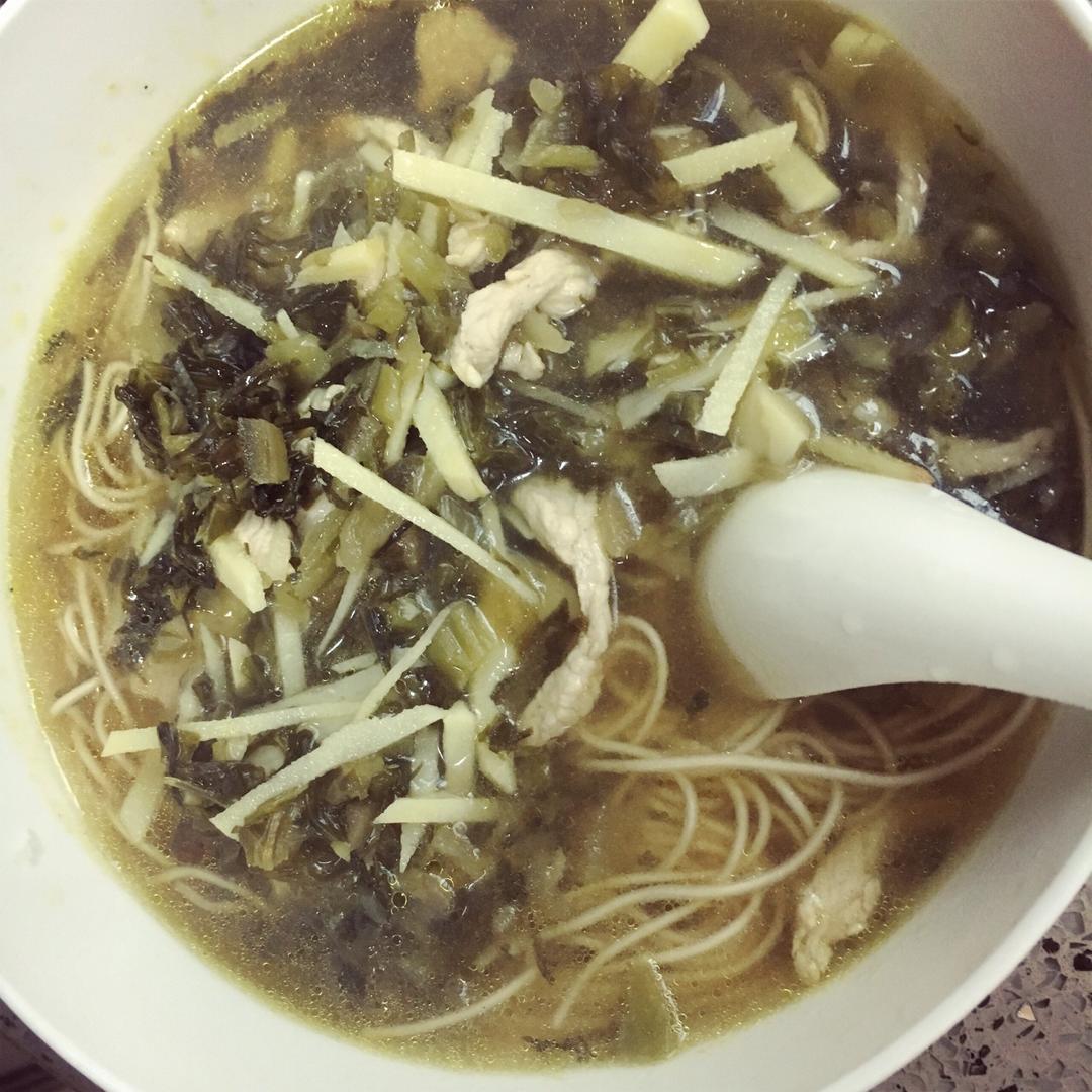 做的雪菜肉丝面