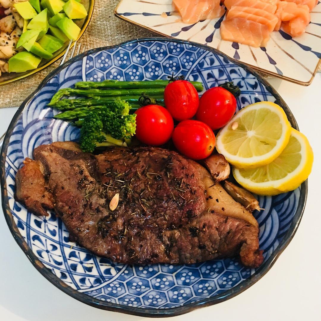 好吃到哭的煎牛排