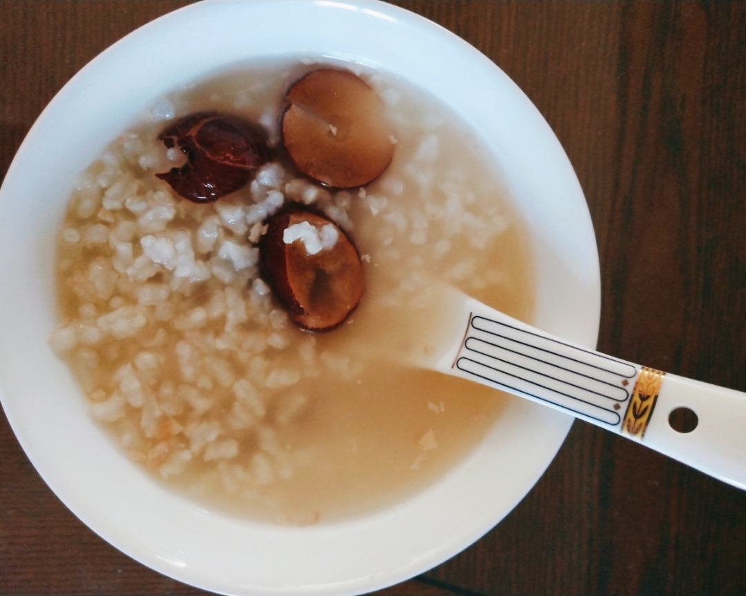 宝宝辅食-红枣核桃早餐粥的做法