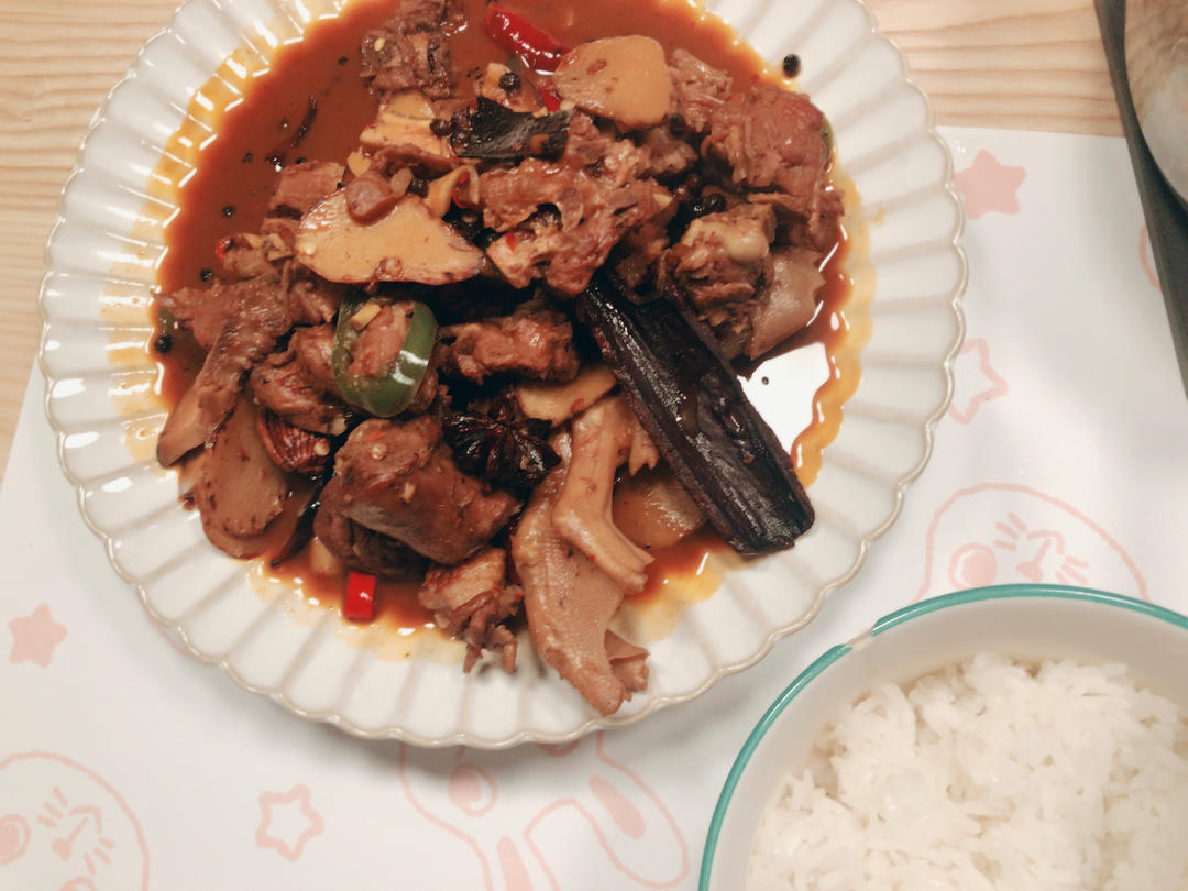 传统正宗的啤酒鸭配方和做法，鲜嫩香浓，只需炒千万不要焯水