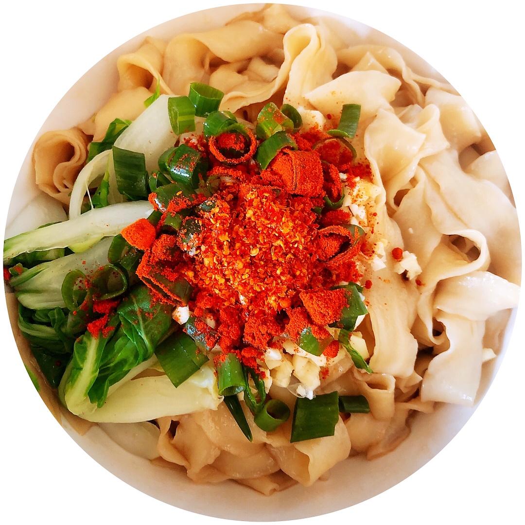 十分钟就能吃上的超简单油泼面