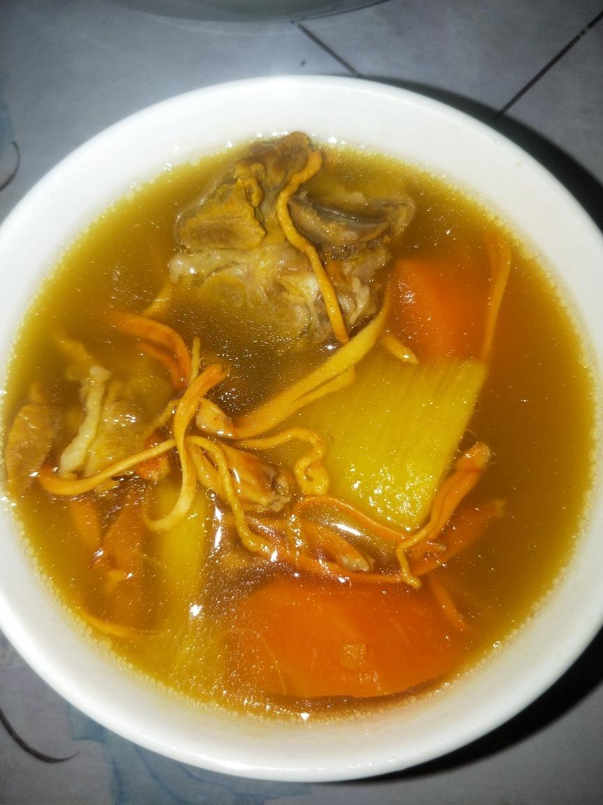 排骨淮山虫草花汤