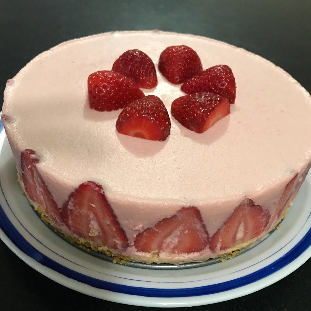 【视频】草莓慕斯蛋糕（6寸）