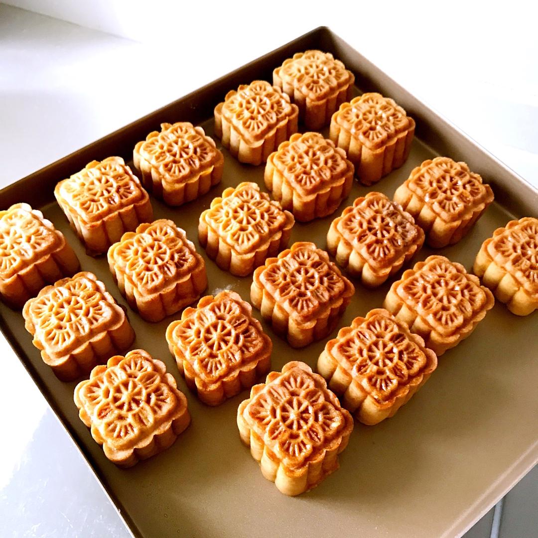 金沙奶黄月饼