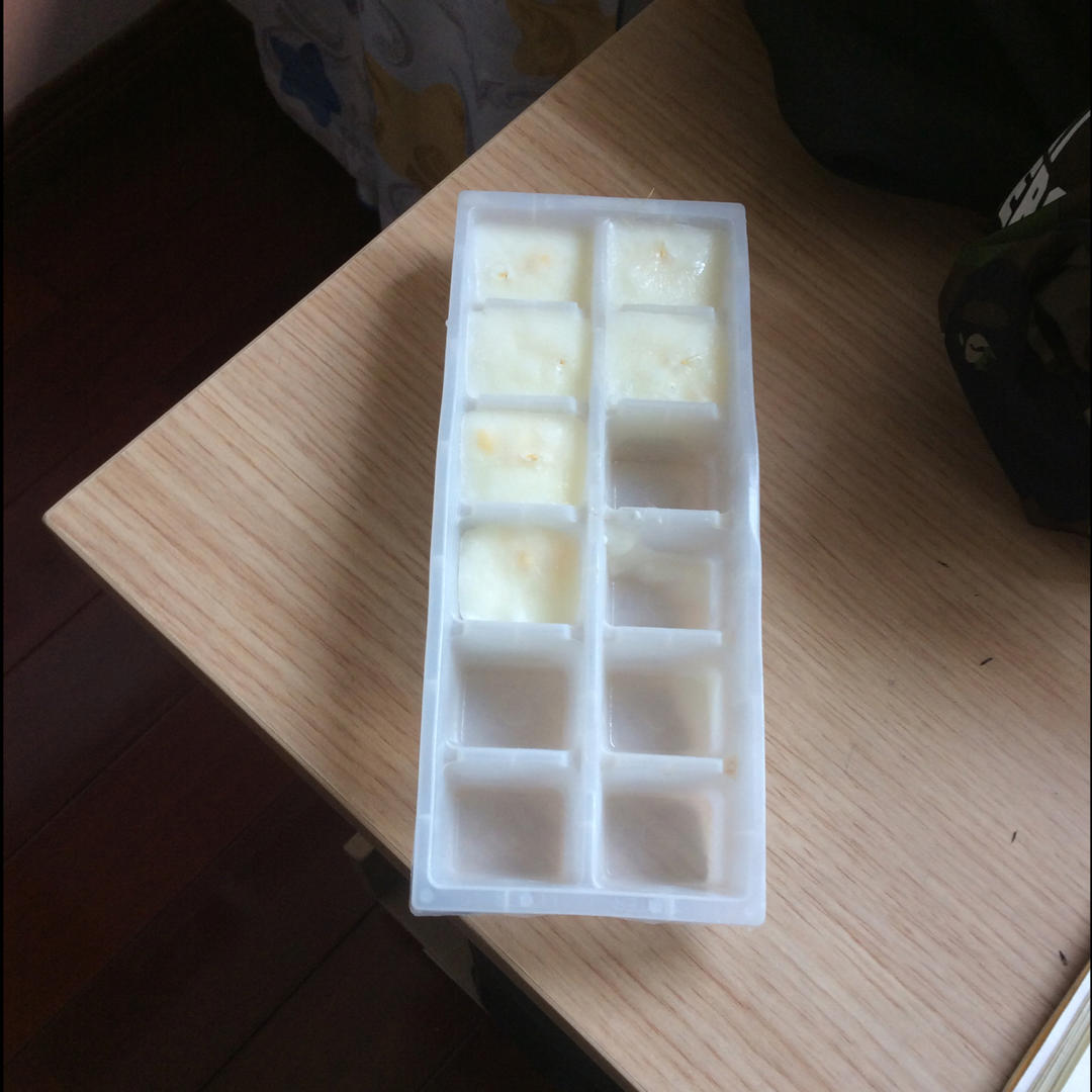 超简单酸奶冰淇淋！/冻酸奶