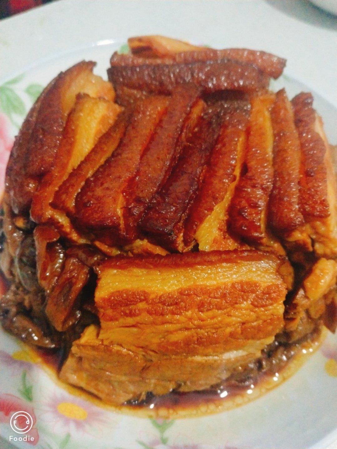 厨师长教你：“咸烧白”的正宗做法，一看就有食欲